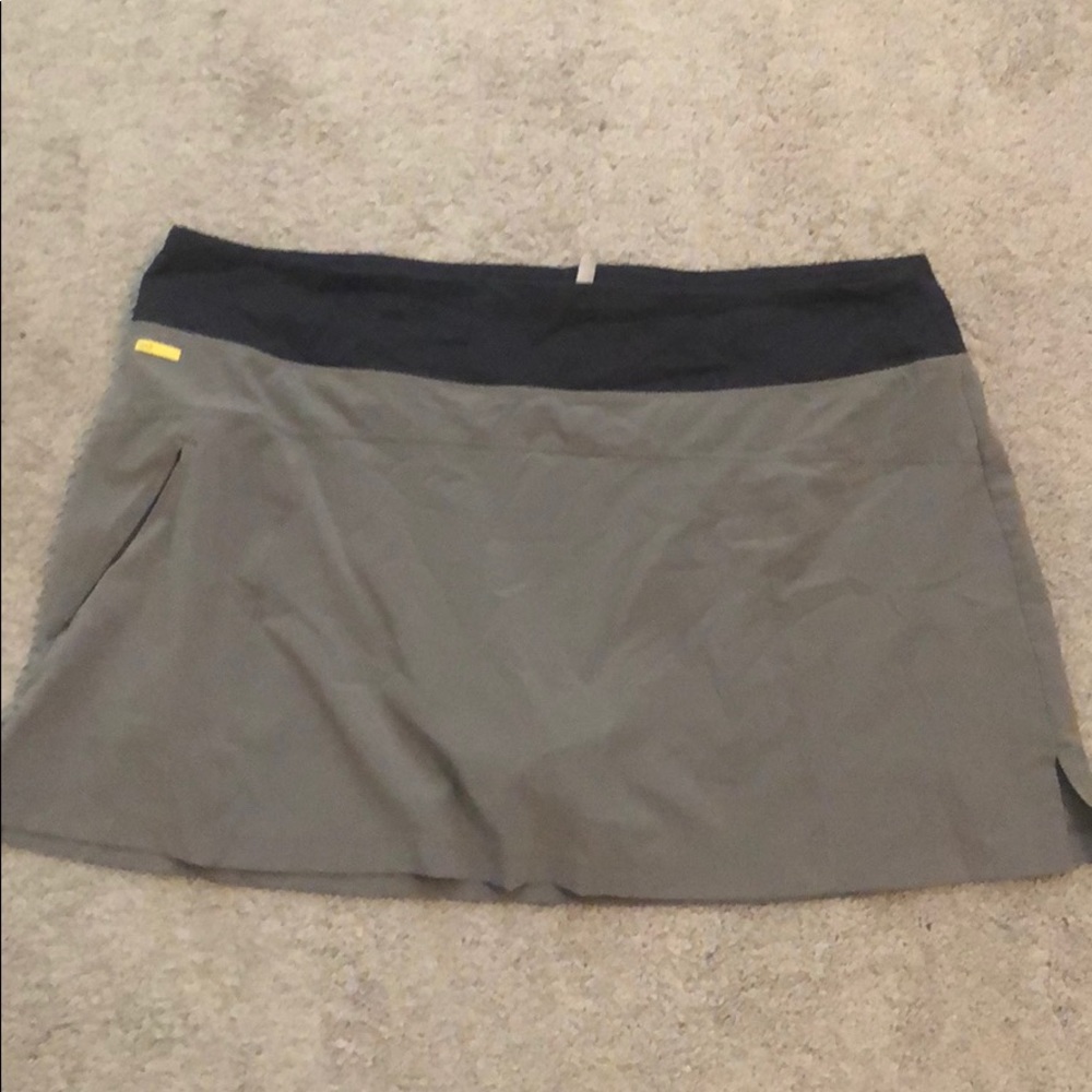 Lole skort